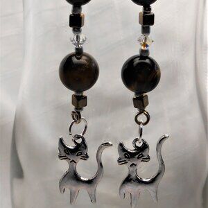 No. 429 - Handmade earrings with Tibetan silver cat charms